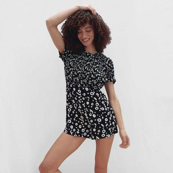 French Connection Doe Crepe Playsuit Dress Smocked Romper S US 6 - Picture 1 of 9